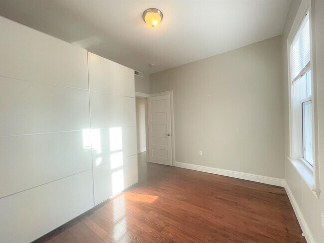 Building Photo - 20 Marie Ave