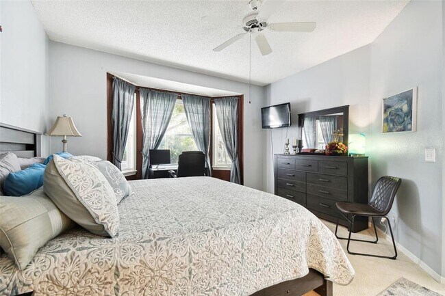 Building Photo - 1687 Starling Dr