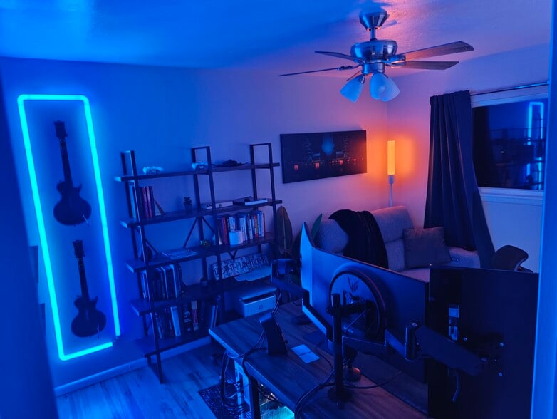 Building Photo - 544 Henry Ave