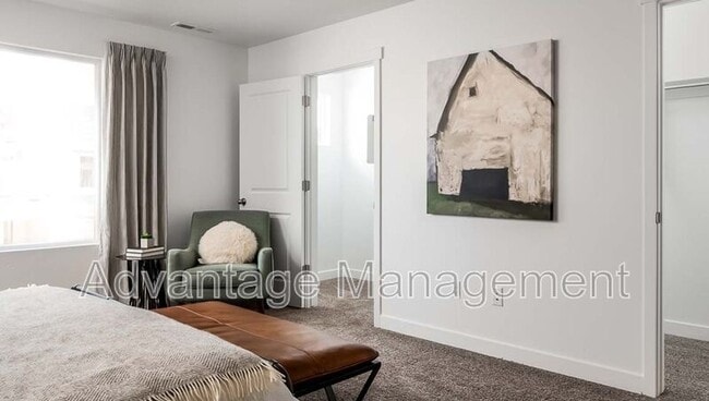 Building Photo - 288 N 380 W
