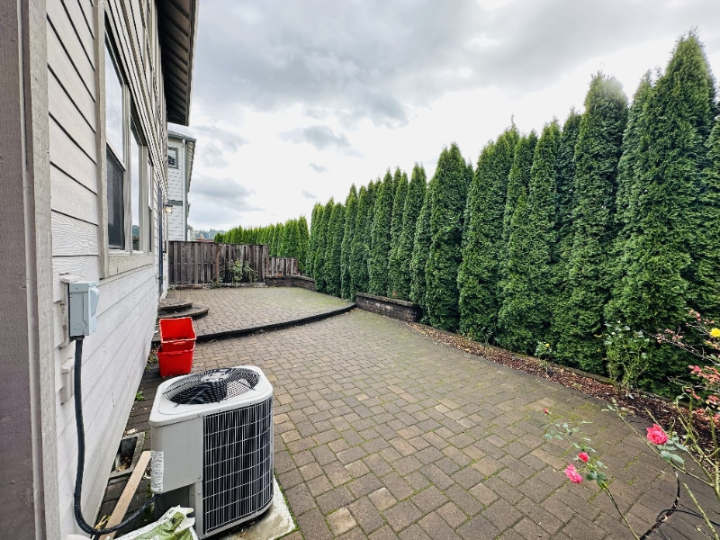 Building Photo - 14660 NW Delia St