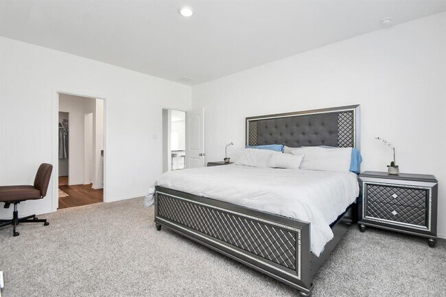Building Photo - 5227 Castlebury Meadows Dr