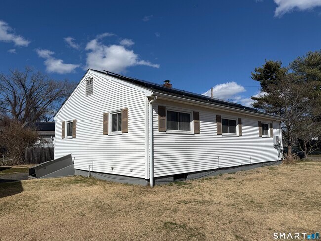 Building Photo - 35 Early Ave