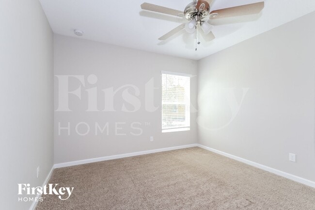 Building Photo - 1158 SW Eleuthera Ave