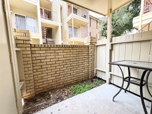 Building Photo - 2120 El Paseo St