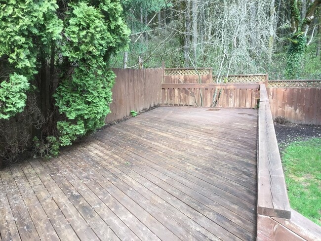 Building Photo - Beautifully Updated West Linn Home Near West Linn High School