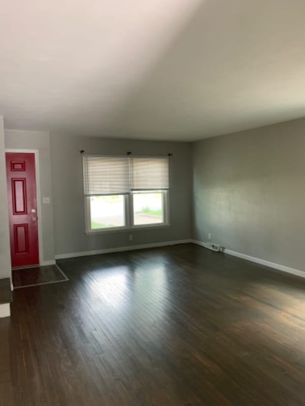 Building Photo - 119 E 35th St