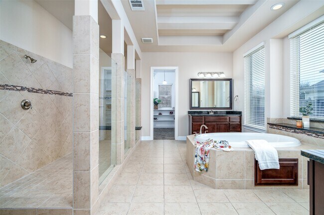 Building Photo - 16406 Baston Creek Dr