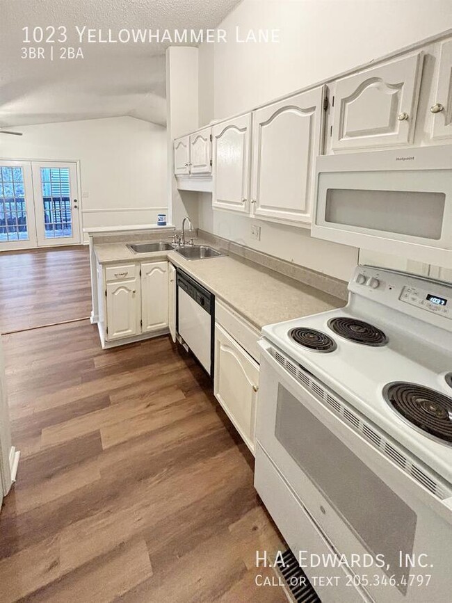 Building Photo - 1023 Yellowhammer Ln