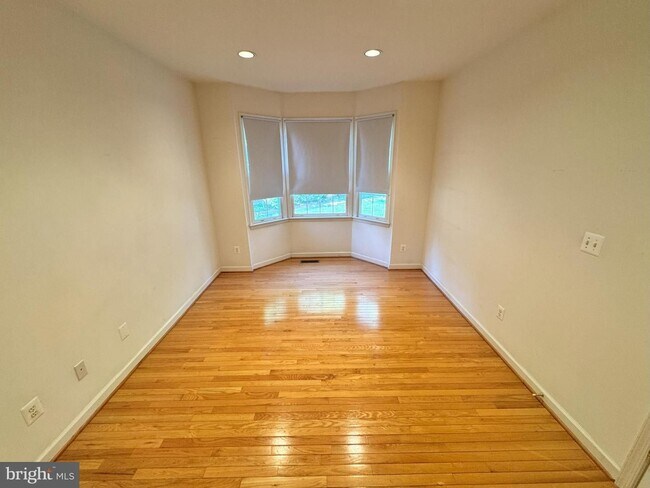 Building Photo - A rare opportunity to experience spacious, sophisticated living in a premier location.