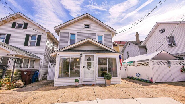 Primary Photo - 201 N Portland Ave