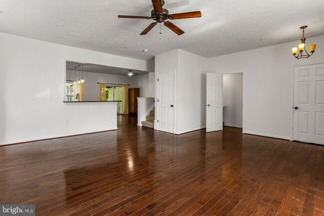 Building Photo - 8220 Silverton Ct