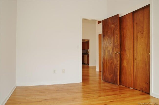 Building Photo - 673 Hope St