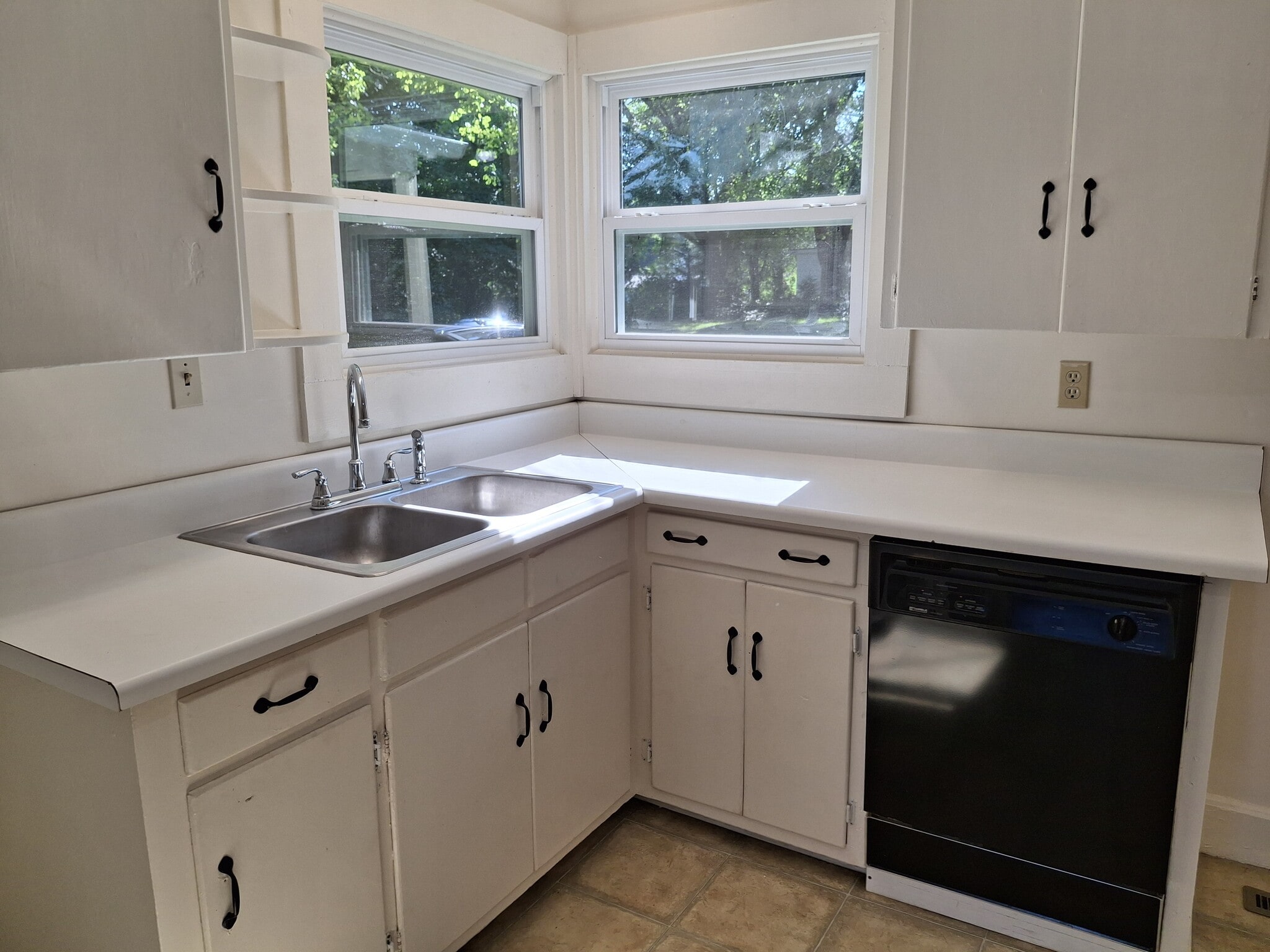 Building Photo - 1764 6th Ave NW