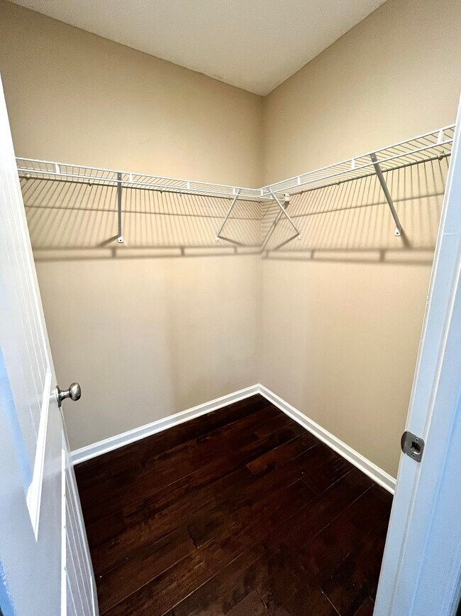 Building Photo - 803 Riley Creek Rd