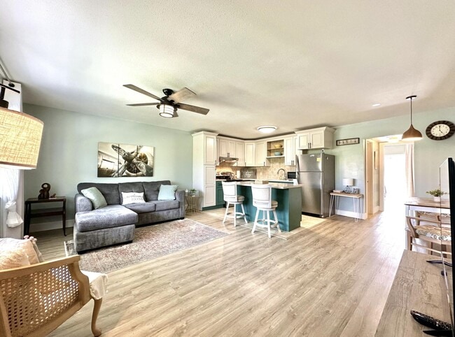 Building Photo - 359 Norwich O