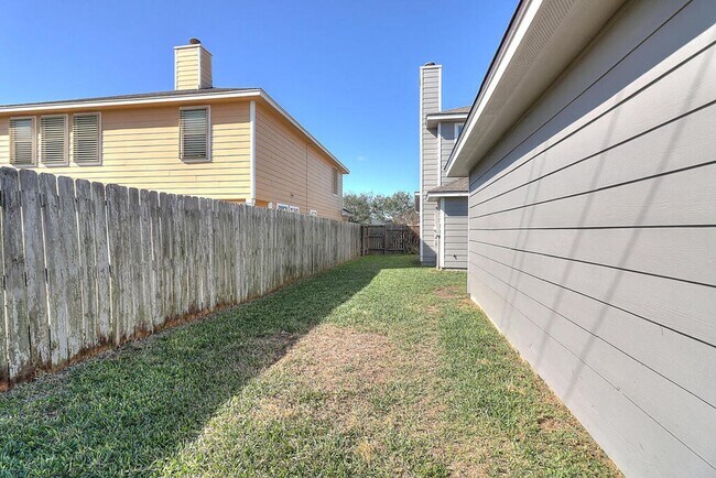 Building Photo - 2334 Mystic Star Dr