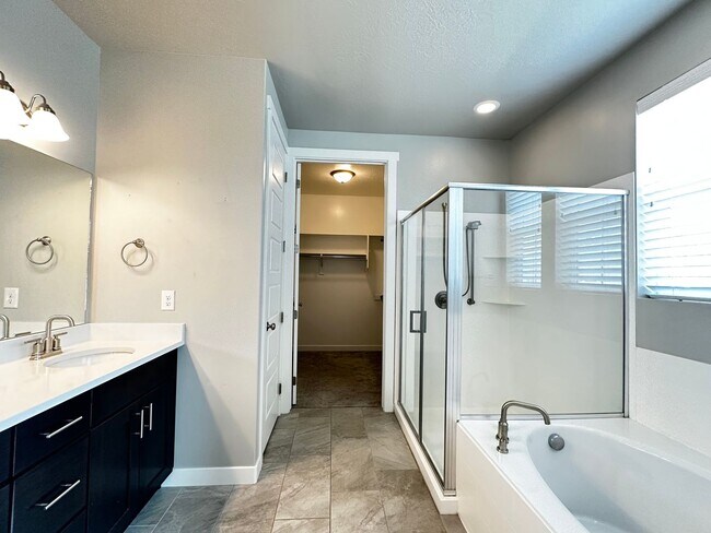 Building Photo - Amazing Home Available in the Heart of Highland UT!