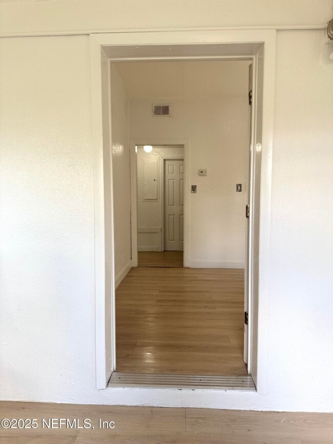 Building Photo - 2584 Wisteria St