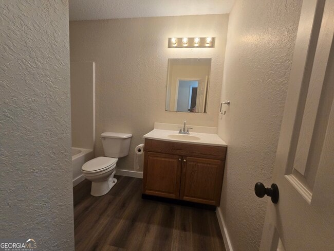 Building Photo - 401 S Ashley St