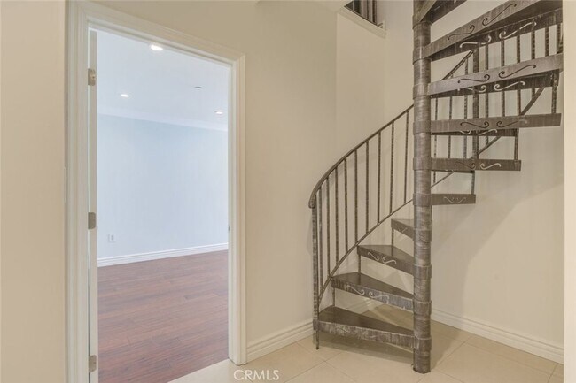 Building Photo - 1130 Campbell St