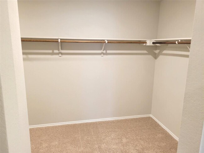 Building Photo - 6012 Brocade Dr