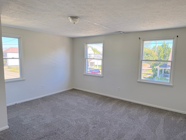 Building Photo - 2601 Elmo Ave