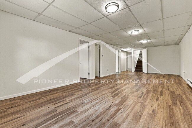 Building Photo - 648 Buchanan Ln