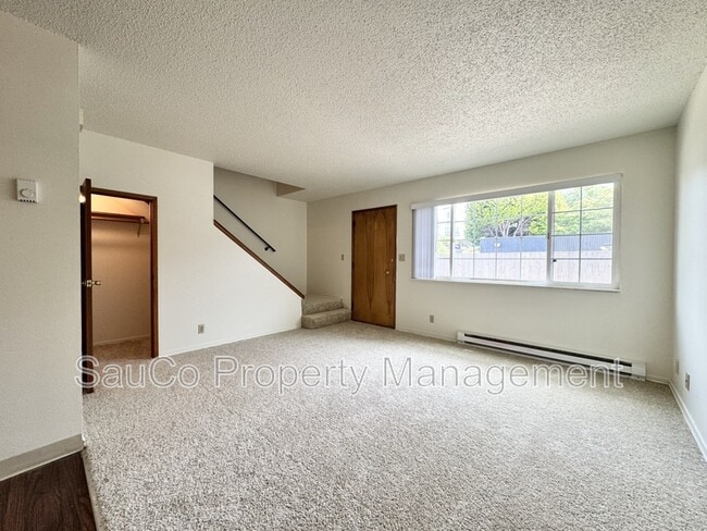 Building Photo - 538 S Nebraska St