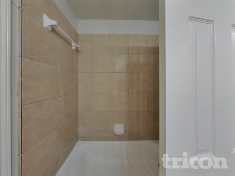 Building Photo - 12030 Green Bluff Ct