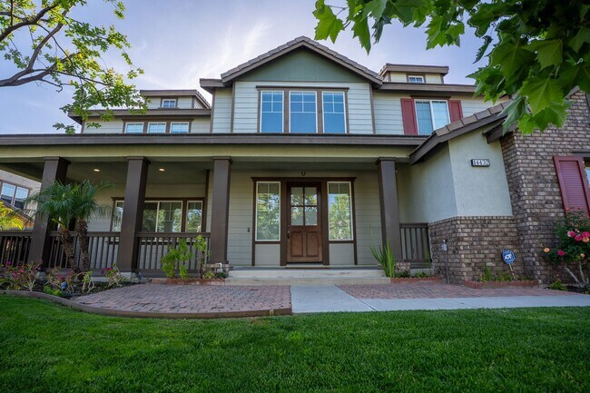 Building Photo - Exceptional estate Located In the highly desirable College Park Community.