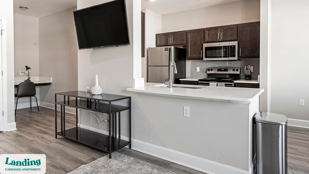 Building Photo - 195 N Creek Dr