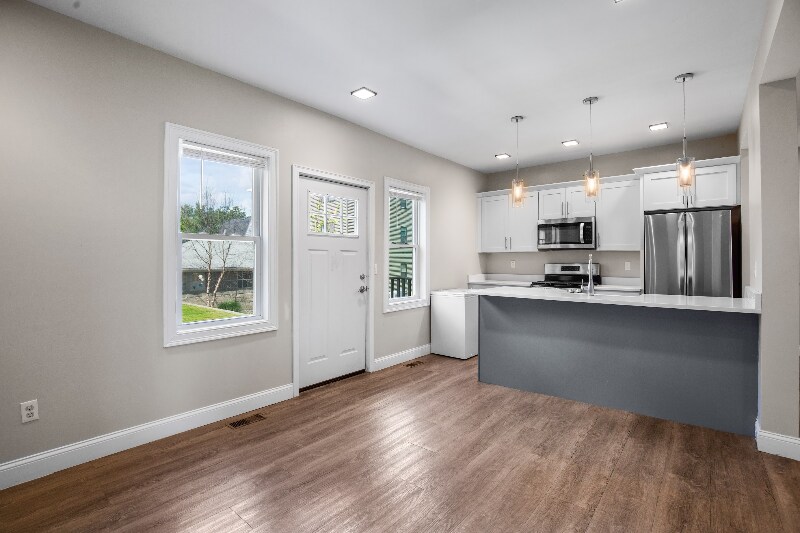 Building Photo - 14 Trenton St