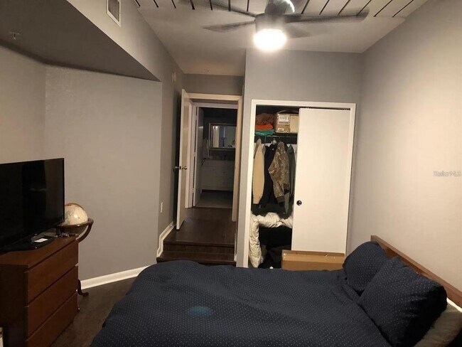 Building Photo - 520 S Armenia Ave