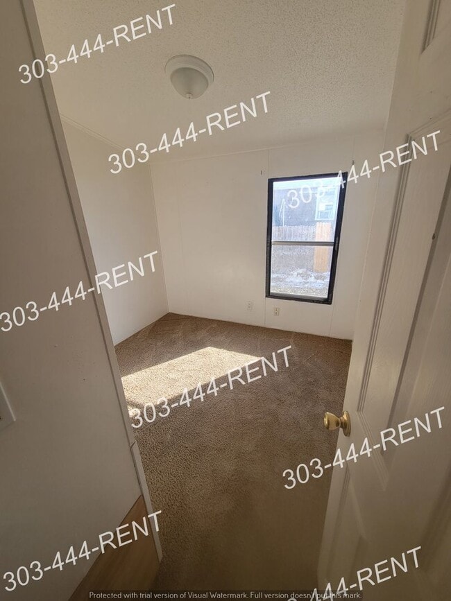 Building Photo - 3 Bedroom 2 Bath Mobile Home!