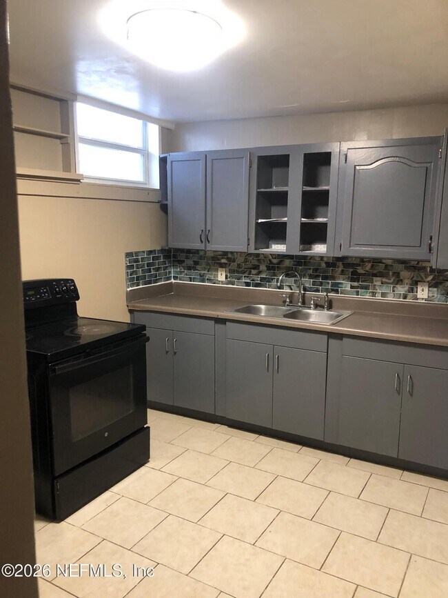 Building Photo - 3034 Post St