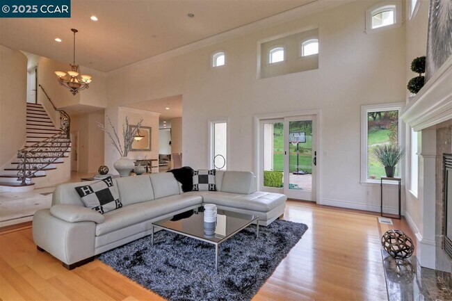 Building Photo - 2851 Spring Creek Ln