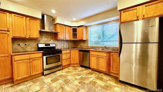 Building Photo - 2 Alex Ln