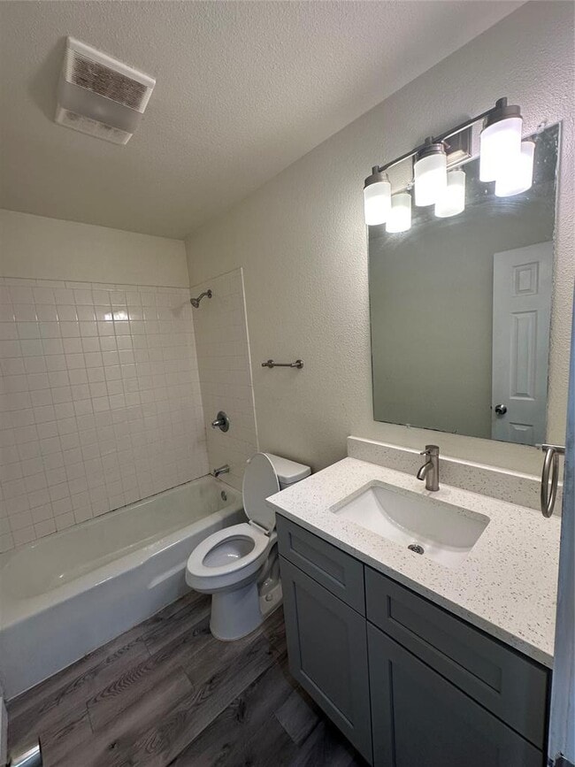Building Photo - 1306 Colony Creek Dr