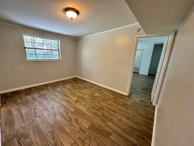 Building Photo - Home for Rent in Arlington 3-Bedroom, 2-Ba...