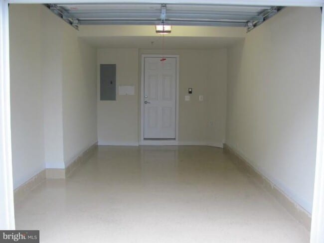 Building Photo - 20631 Sibbald Square