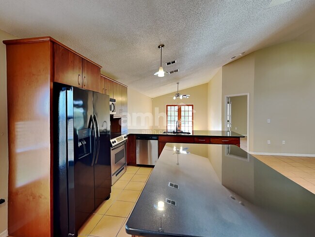 Building Photo - 2991 Saint James Lane