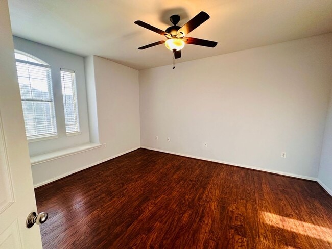 Building Photo - 3300 Forest Creek Dr