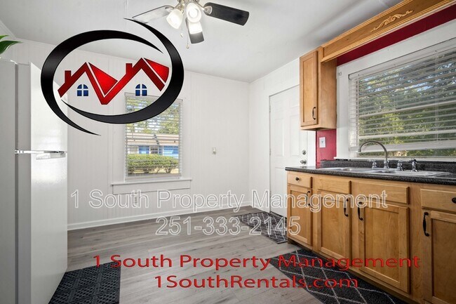 Building Photo - 660 Summerville St