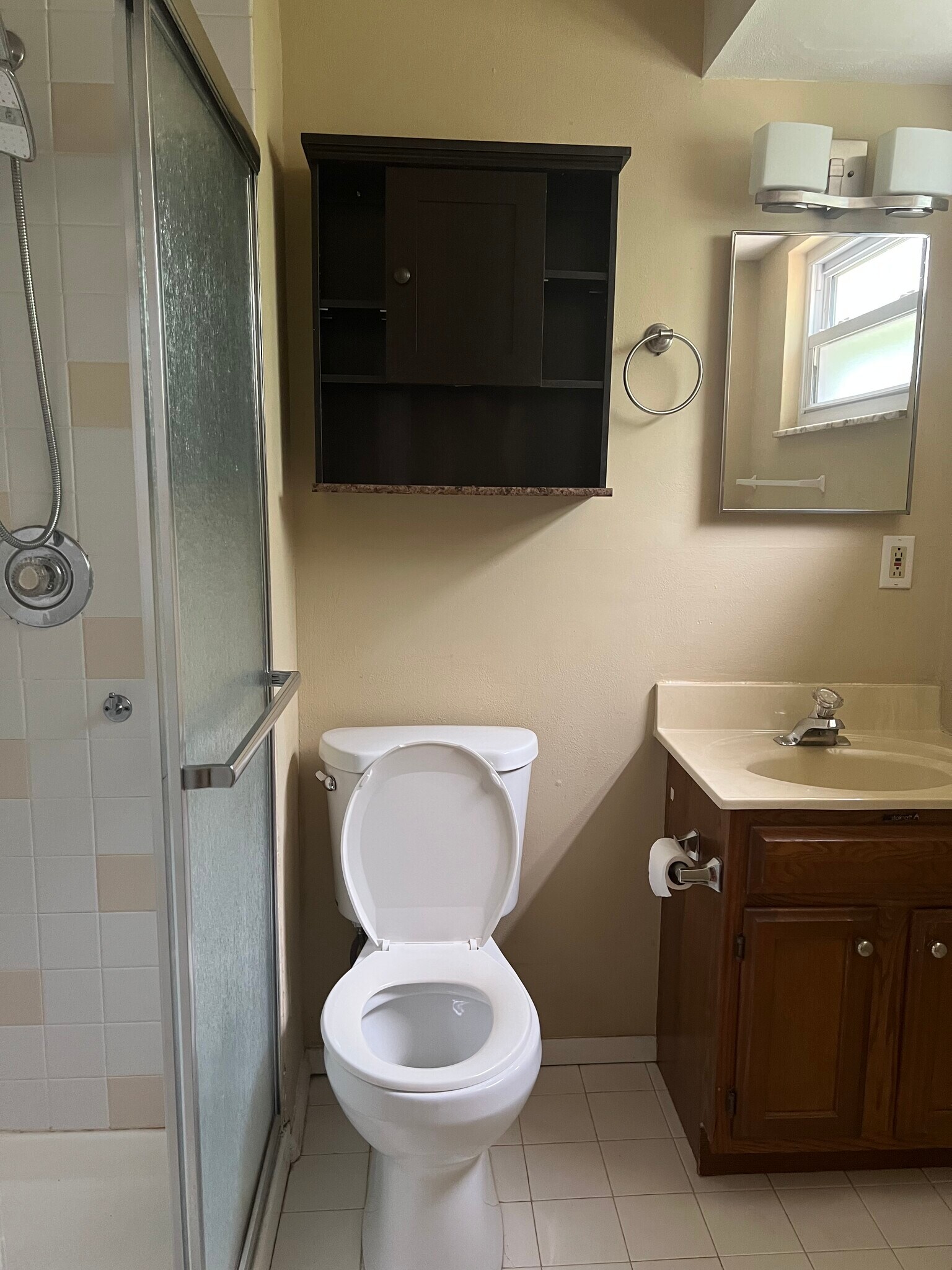 Building Photo - 524 Ranch Dr