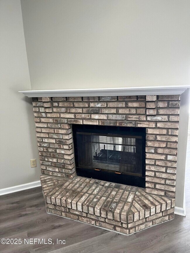 Building Photo - 410 Jax Estates Dr N