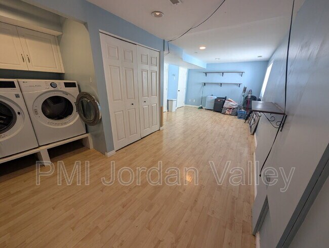 Building Photo - 14392 Dreamfield Dr