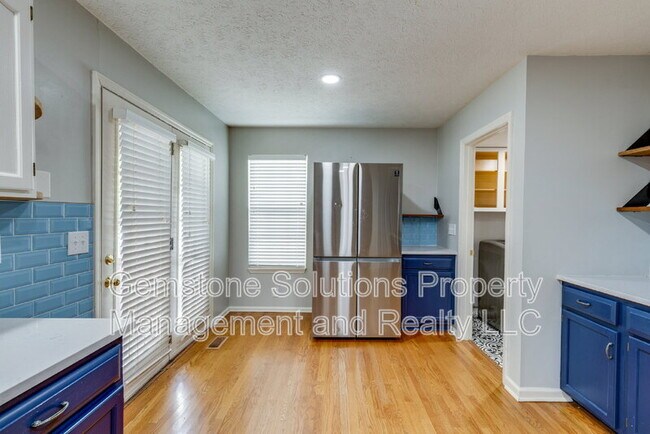 Building Photo - 2214 Falcon Creek Dr