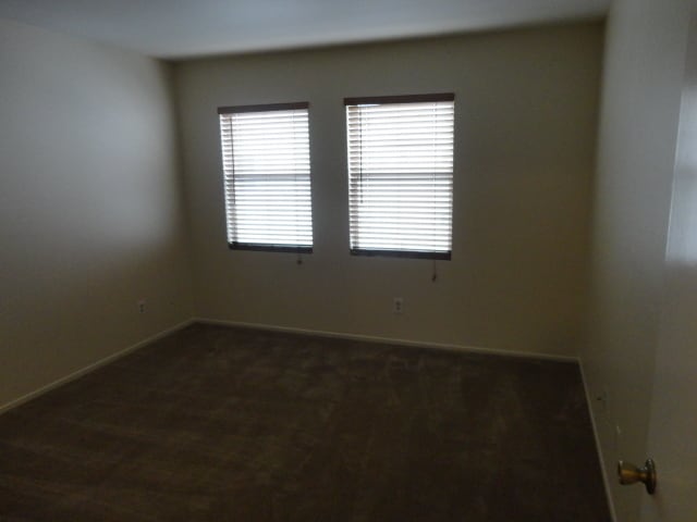 Building Photo - Nice 2 + 2 Gated Condo Santa Clarita