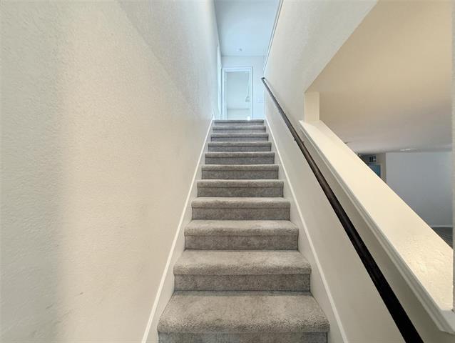Building Photo - 825 Ozark Path